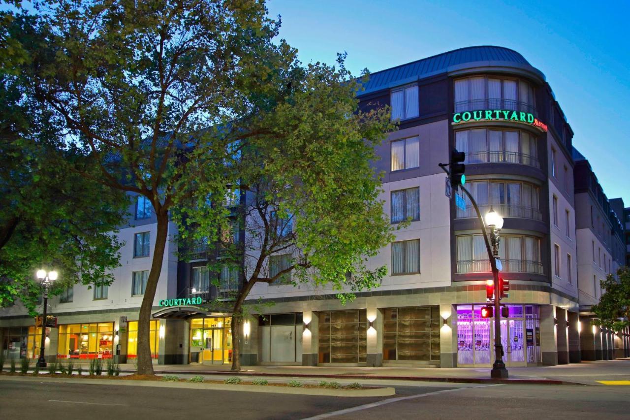 Courtyard Oakland Downtown Hotel Exterior foto